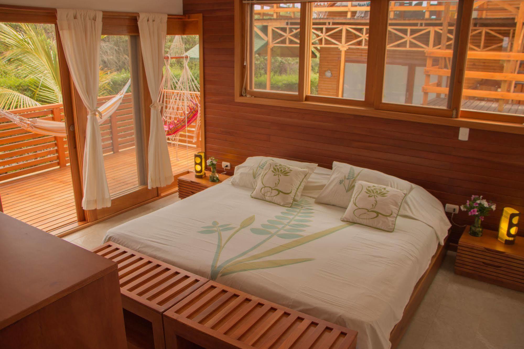 Chez Manany Galapagos Ecolodge Puerto Villamil Exterior photo